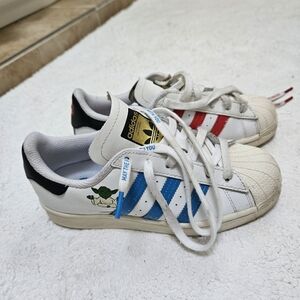 Adidas x Star Wars Superstar Big Kid Sneakers "New Hobbies" Size 4
